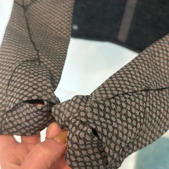 🏃‍♀️ NWOT - Lululemon Ready To Run Jacket Women’s size 6 in grey/black 🏃‍♀️ - Picture 7 of 9